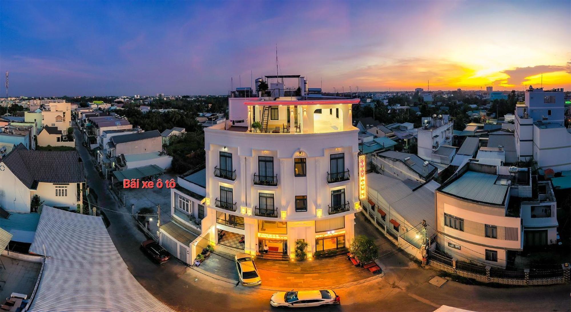 Ruby Hotel Vĩnh Long Exterior photo
